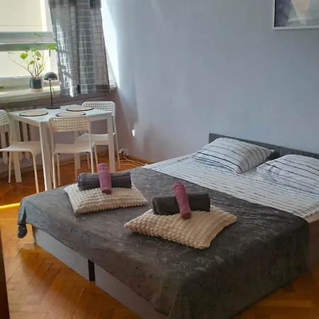 Apartment Night Host Matejki 4 Free Parking